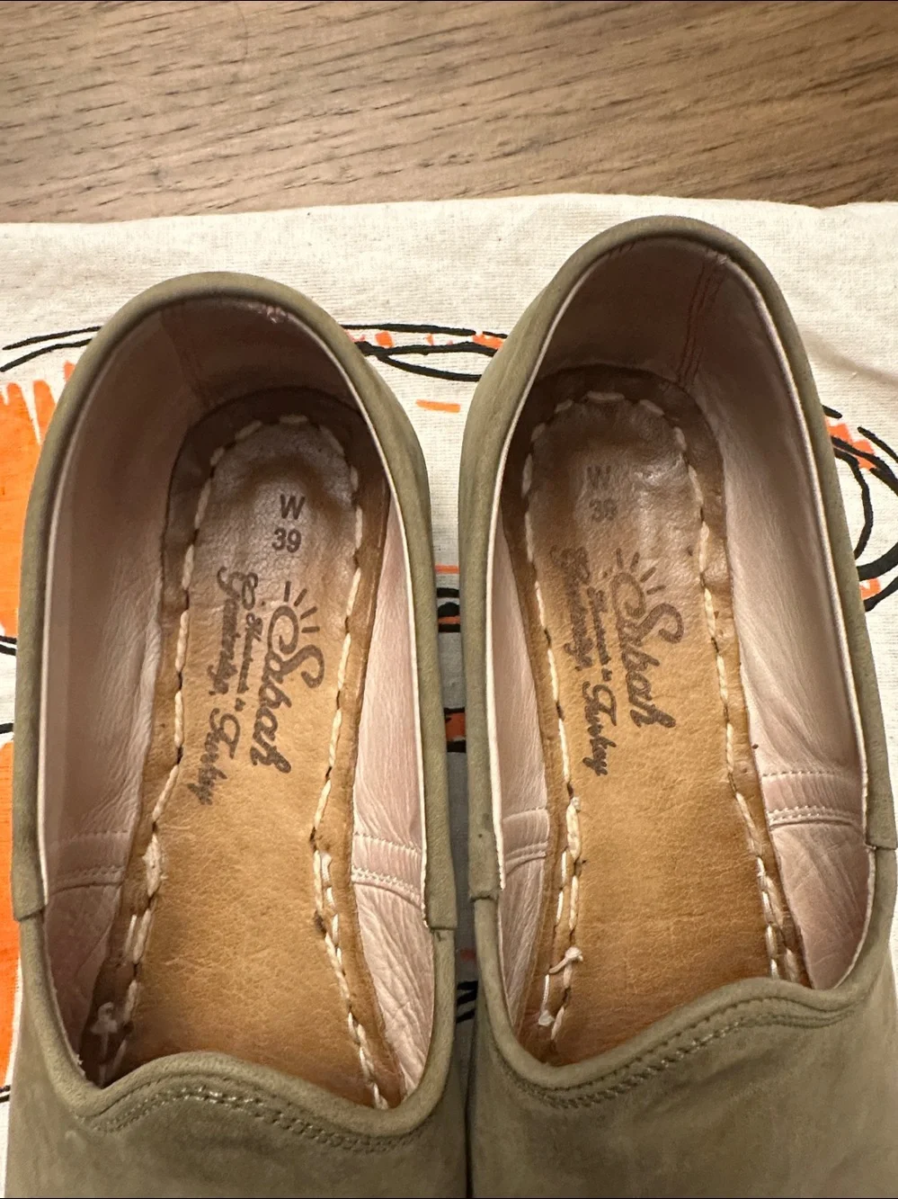 Sage Green Nubuck Leather Sabah Loafer Women’s Size 39 (7.5) - Picture 2 of 5